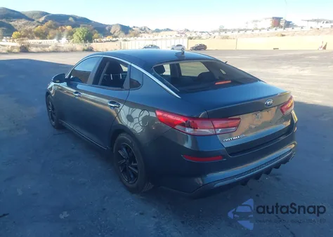 2020 Kia Optima Lx z USA, uszkodzony, nr VIN 5XXGT4L37LG382873